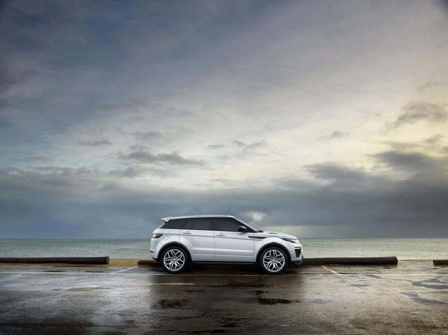  Land Rover Range Rover Evoque HSE Dynamic 2015 года  (фото 19 из 22)